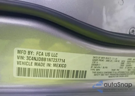2022 Jeep Compass Latitude 4X4 from USA, damaged, VIN 3C4NJDBB1NT237714